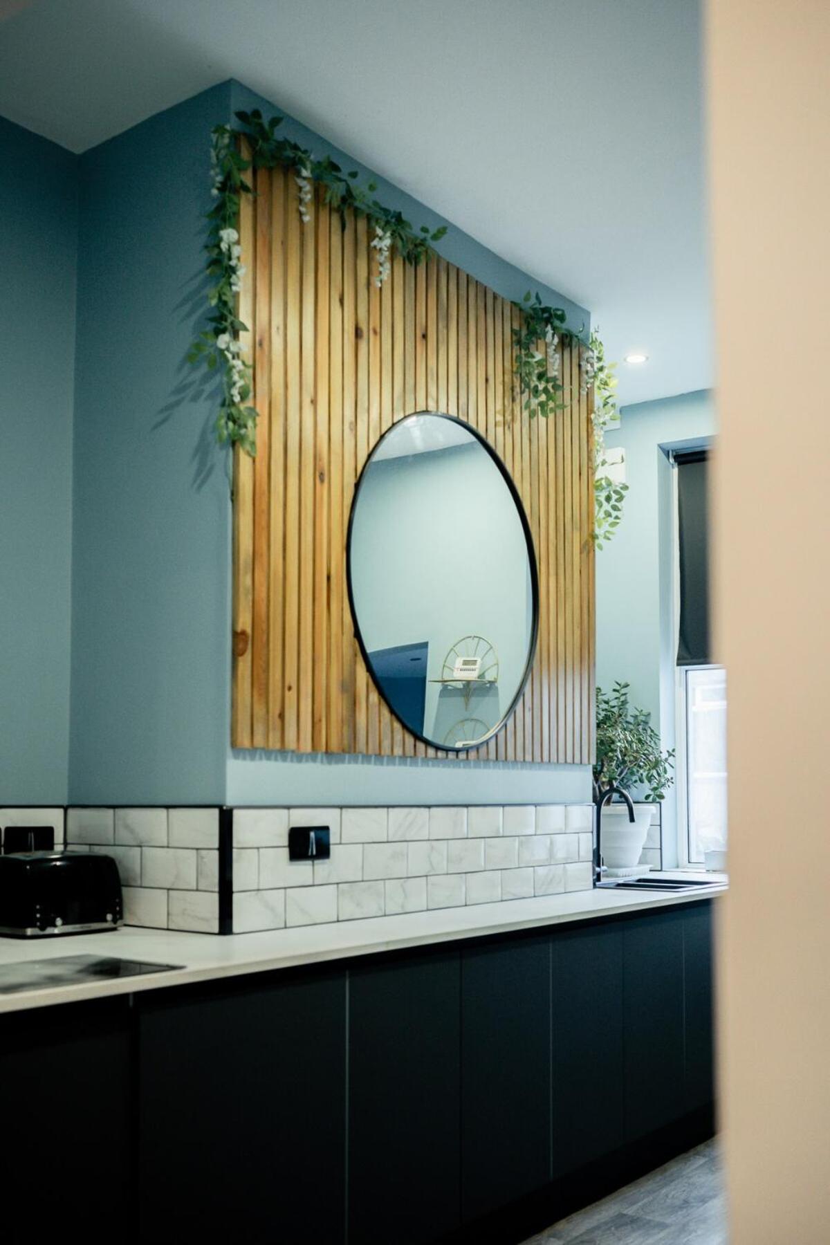 Modern 5 Bedroom Terraced Luxurious House โคลวินเบย์ ภายนอก รูปภาพ